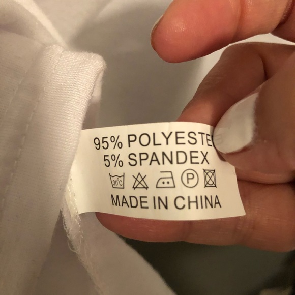 (3/$25) White graphic t-shirt (XL) - Picture 2 of 3